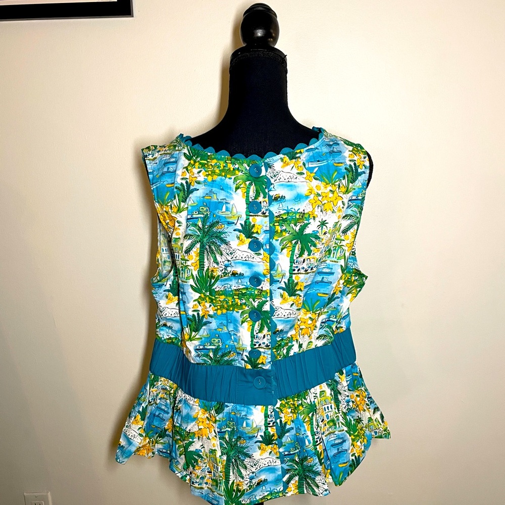 New with tags!
Tiki two piece!🌴